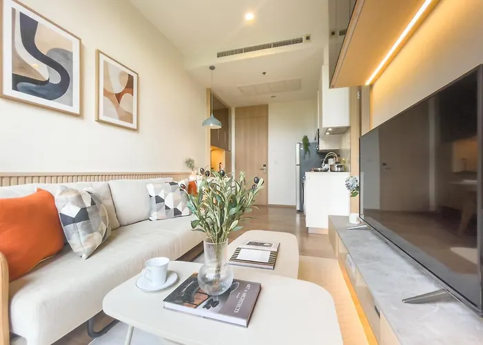 Asoke Luxury High Rise - Steps To Bts And Mrt - Wifi Holiday home Bangkok