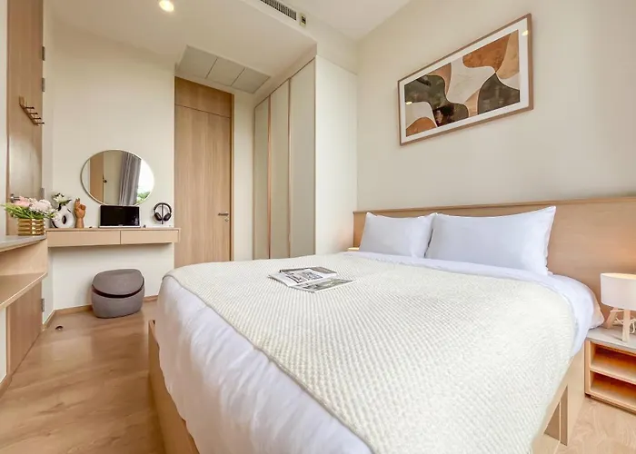 Asoke Luxury High Rise - Steps To Bts And Mrt - Wifi Holiday home