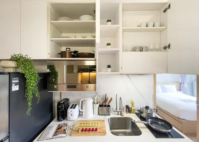 Asoke Luxury High Rise - Steps To Bts And Mrt - Wifi Holiday home *