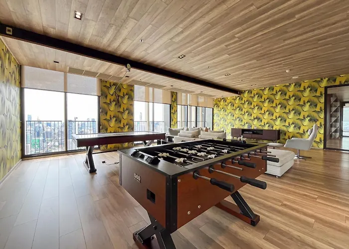 Asoke Luxury High Rise - Steps To Bts And Mrt - Wifi Holiday home *