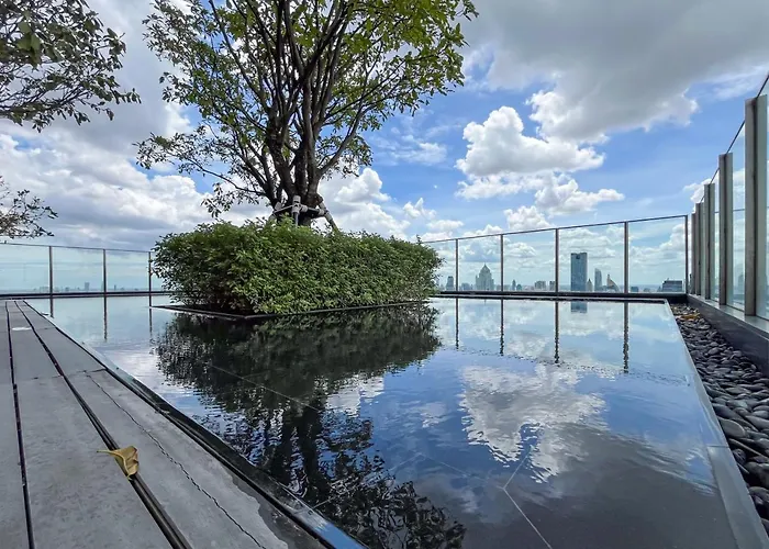 Asoke Luxury High Rise - Steps To Bts And Mrt - Wifi *
